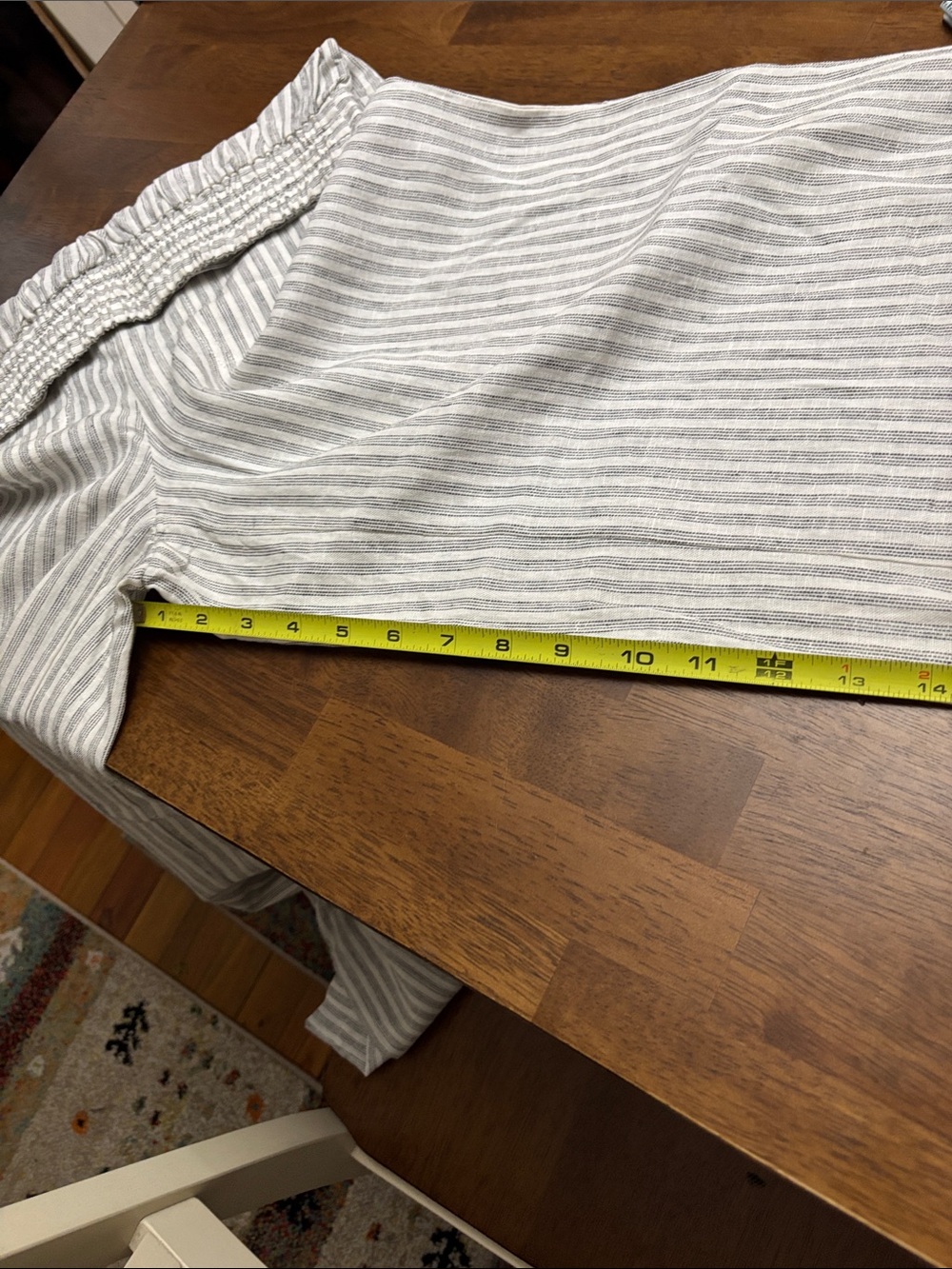 MAX STUDIO Striped Wide-Leg Woman’s- Light Gray/White pants. Extra flare leg. - Picture 14 of 16